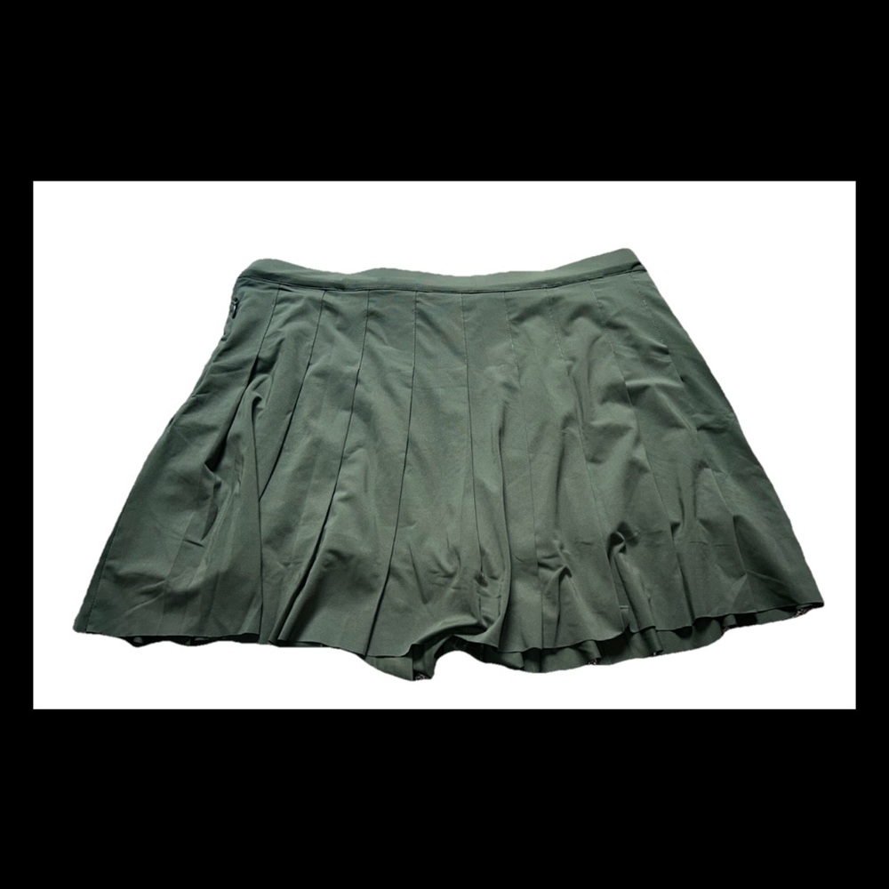 New with tags women’s SANGTREE forest green pleated schoolgirl skirt size 3 XL
